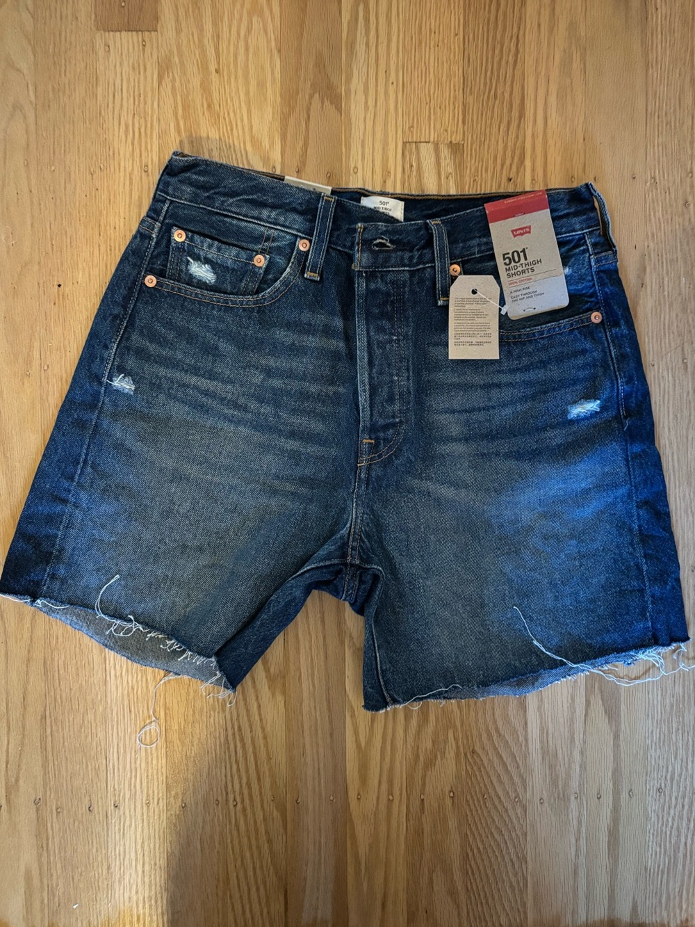 Levi's 501 Mid Thigh Shorts - Women’s 28  NWT